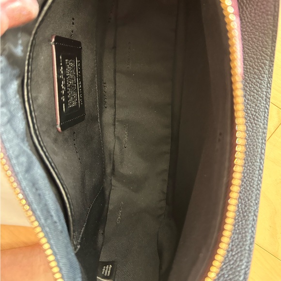 Coach Sutton Horse and Carriage Bag in Signature Jacquard Oxblood - Picture 4 of 4